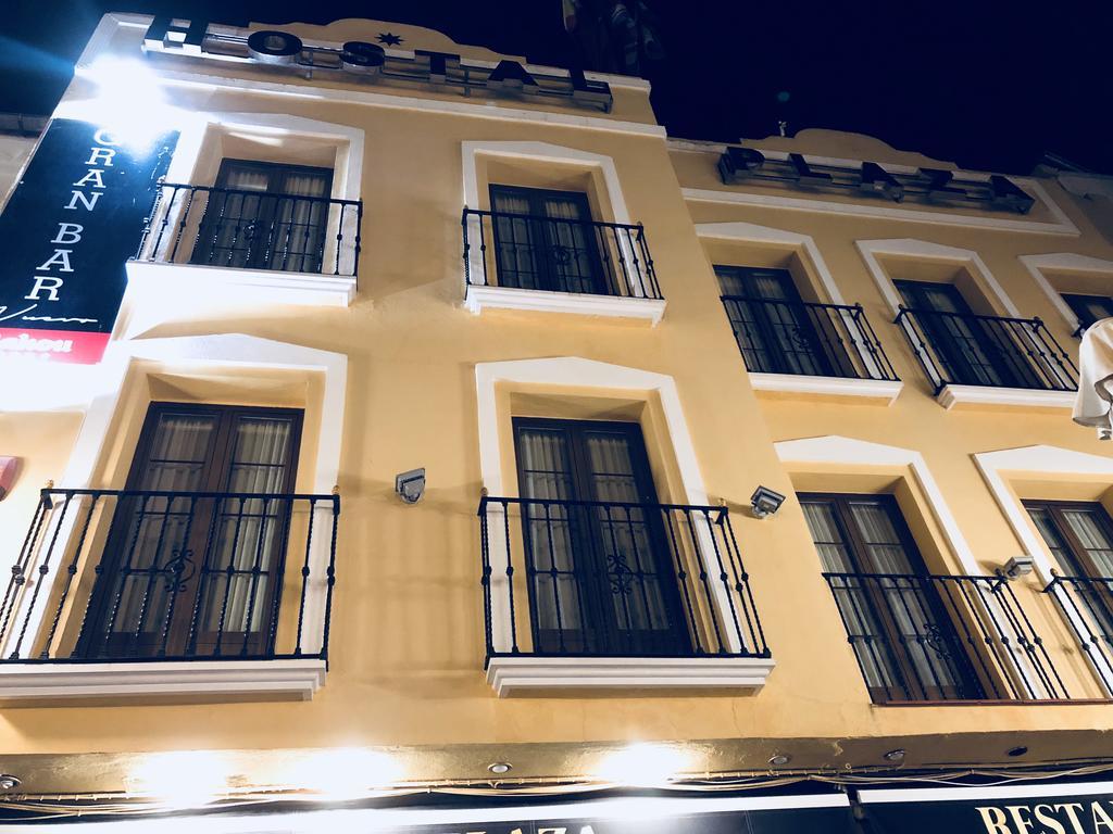 Pensión Plaza 4*